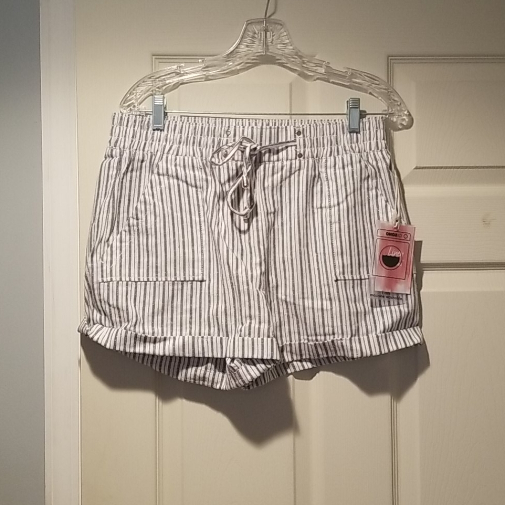 Fashion Nova Shorts (never worn)